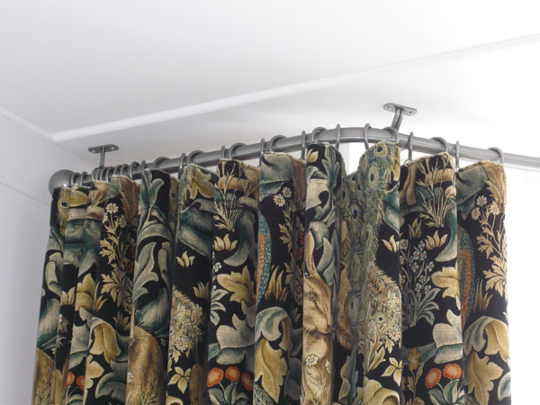 Bradleys 25mm Ceiling Fix Bay Window Curtain Pole And Morris