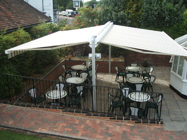 Freestanding twin awning for 36 sq metres of al fresco dining