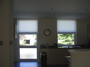 Simple roller blinds Swiss Cottage