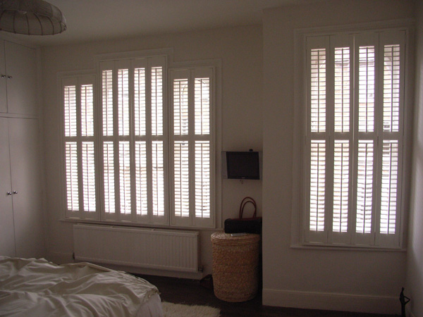 Silk white shutters with 47mm louvres