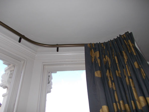 Silent Gliss metropole bent round a bay window