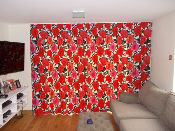 A single wave style curtain in Prestigious Madone Poppy