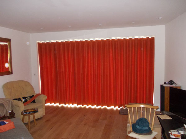 wave system curtain in Casamance Silver 