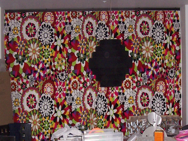 30mm black Metropole with colourful Missoni fabric on display
