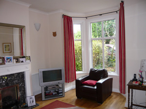 bay window pole fitted to lath and plaster wall Archway