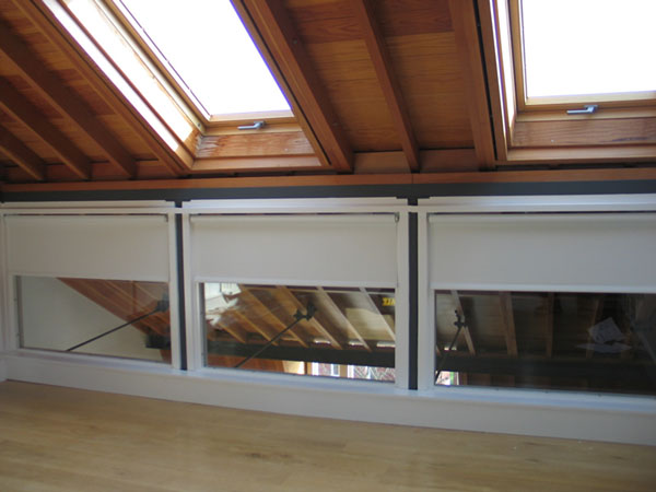 Electric motorised roller blinds 