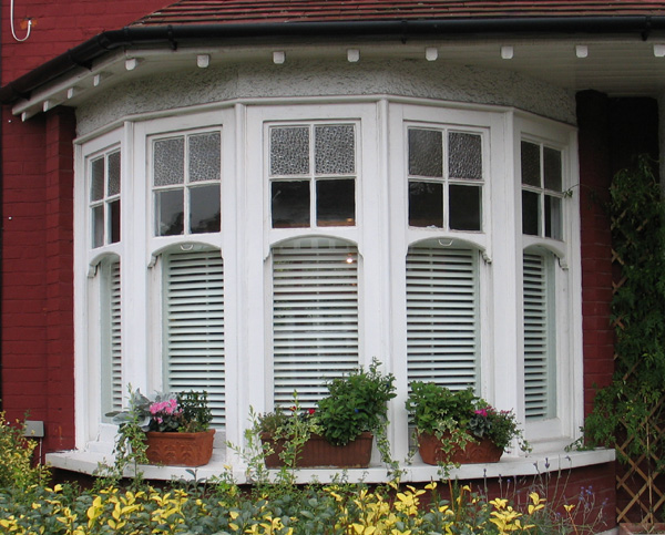 bay window privacy from the outside