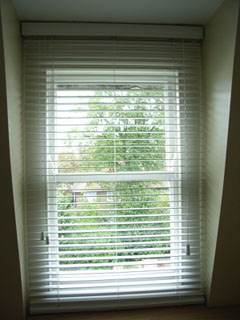 White woodslat venetian blind with 35mm slats, cord tilt and cord raise and lower Crouch End